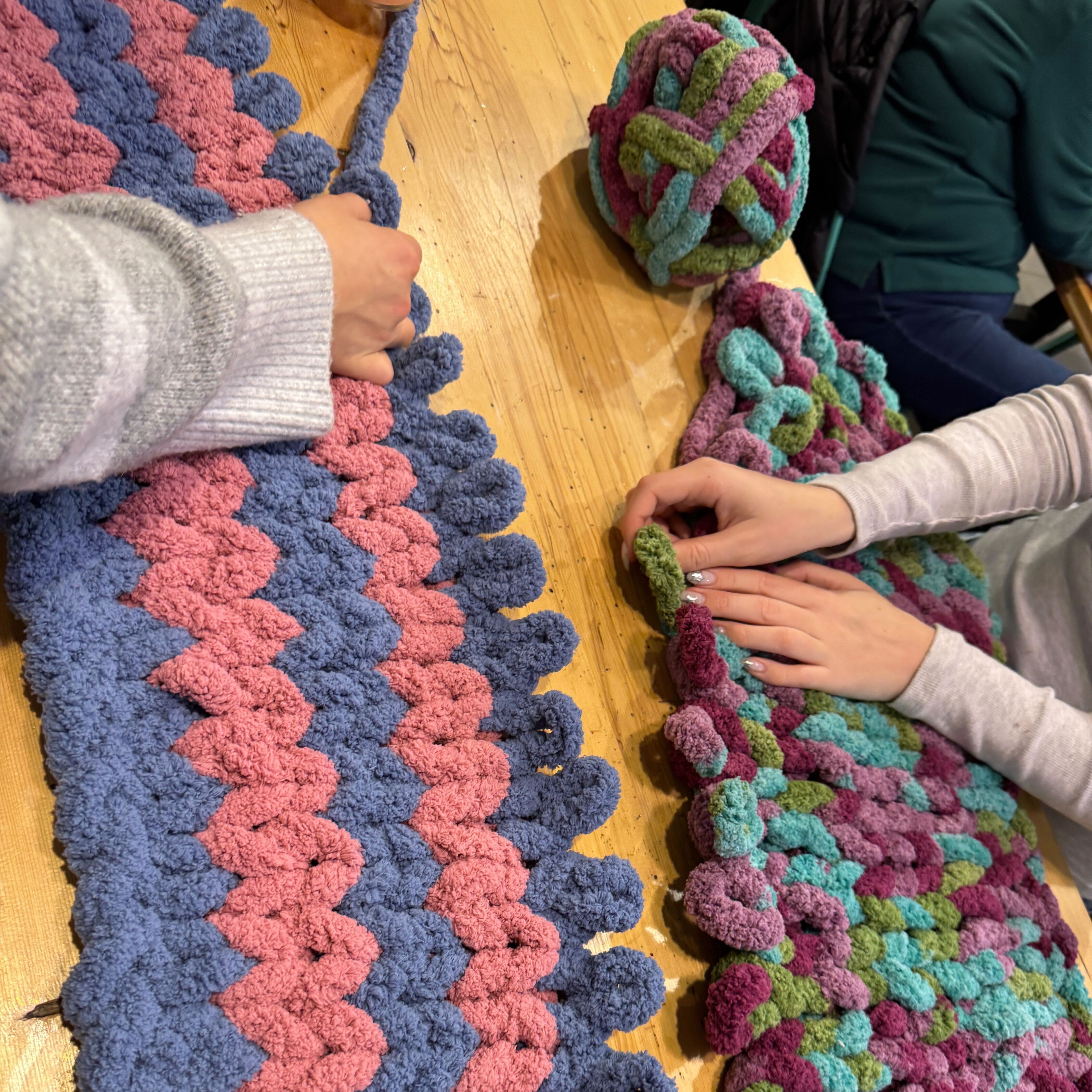 Chunky Knit Throw Blanket Making Workshop (Cambridge)
