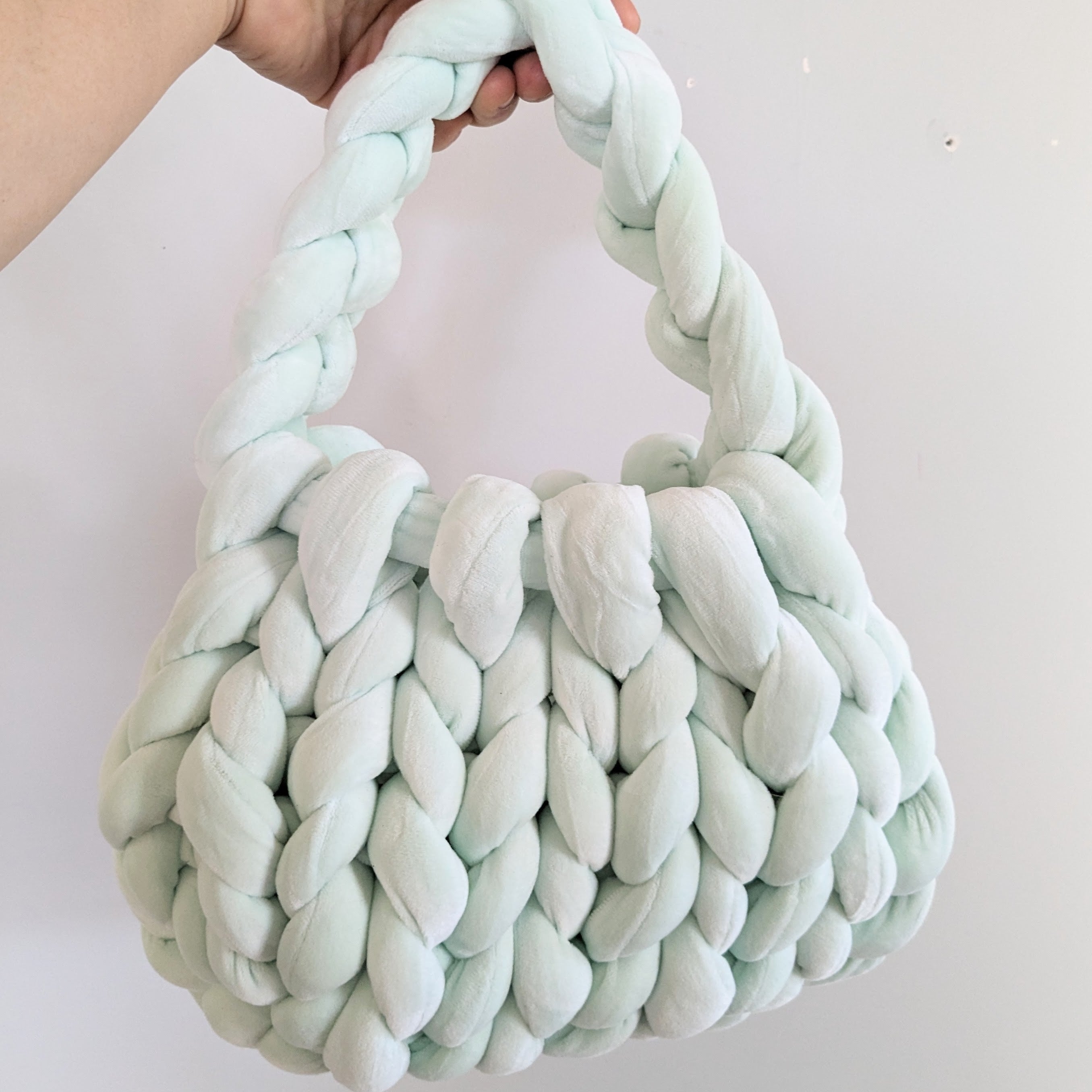 Velvet Hand Bag and Tote (Advanced Beginner) - Cambridge