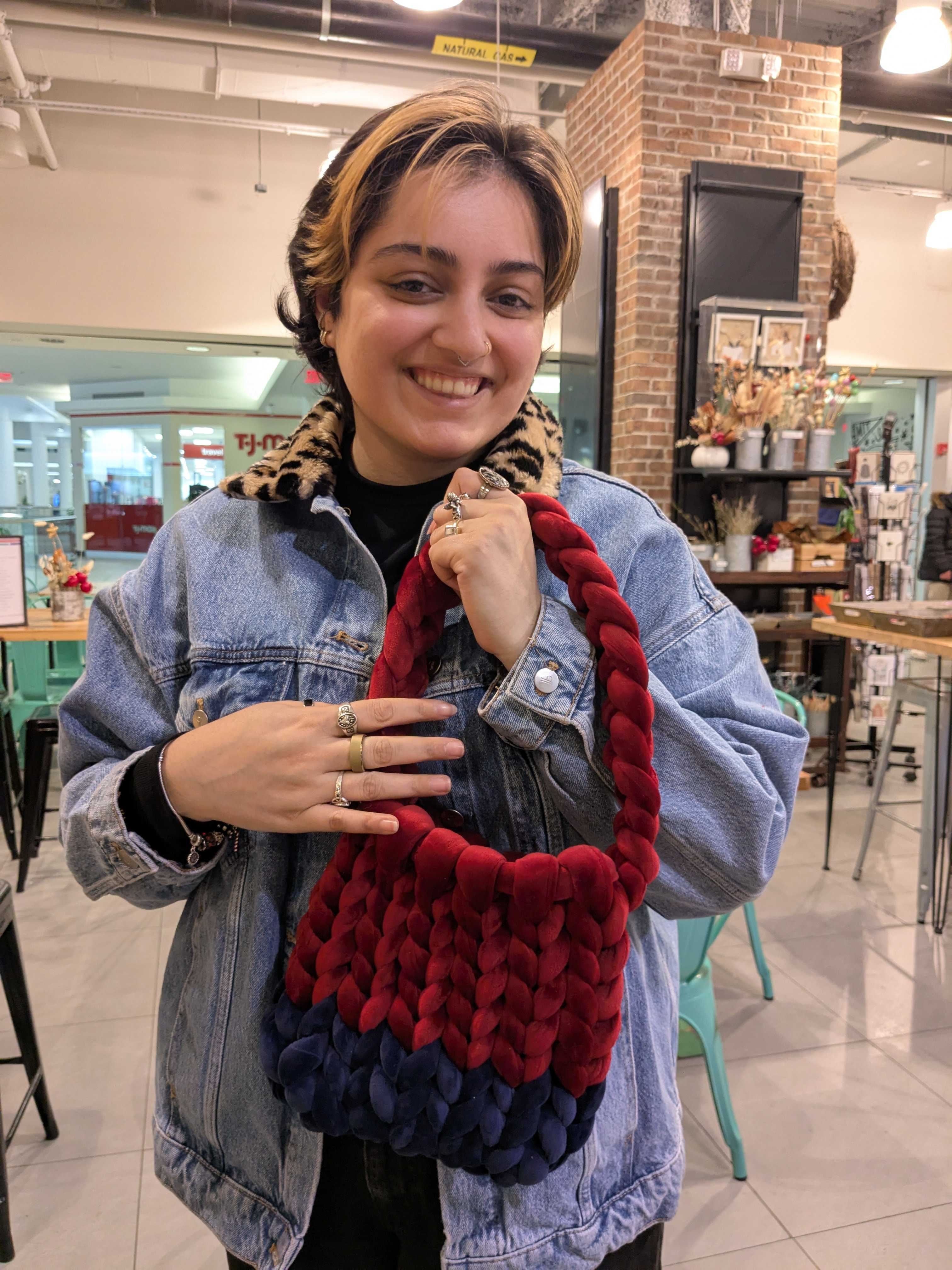 Velvet Hand Bag and Tote (Advanced Beginner) - Cambridge