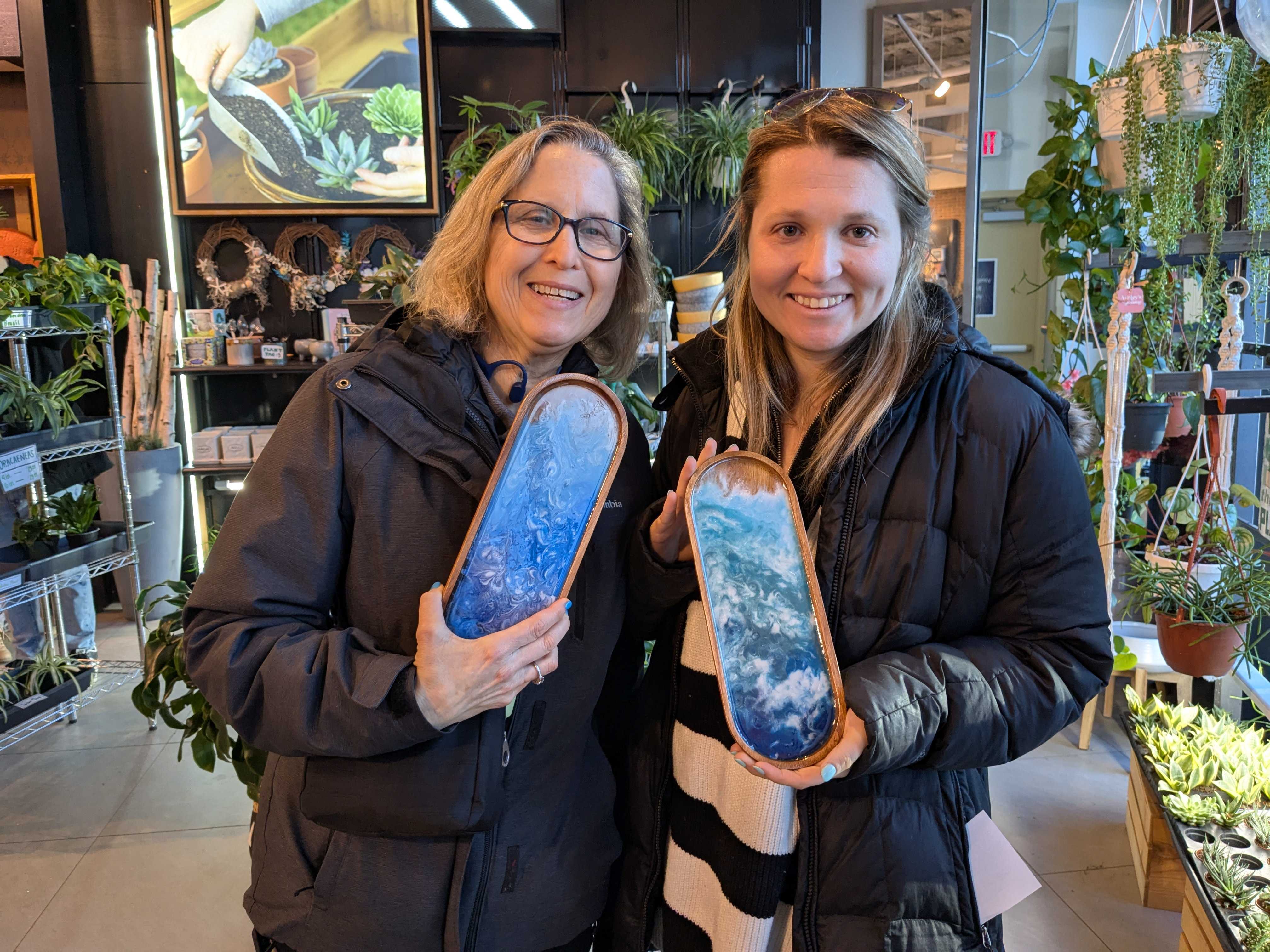 Sea Wave Resin Tray (Cambridge)