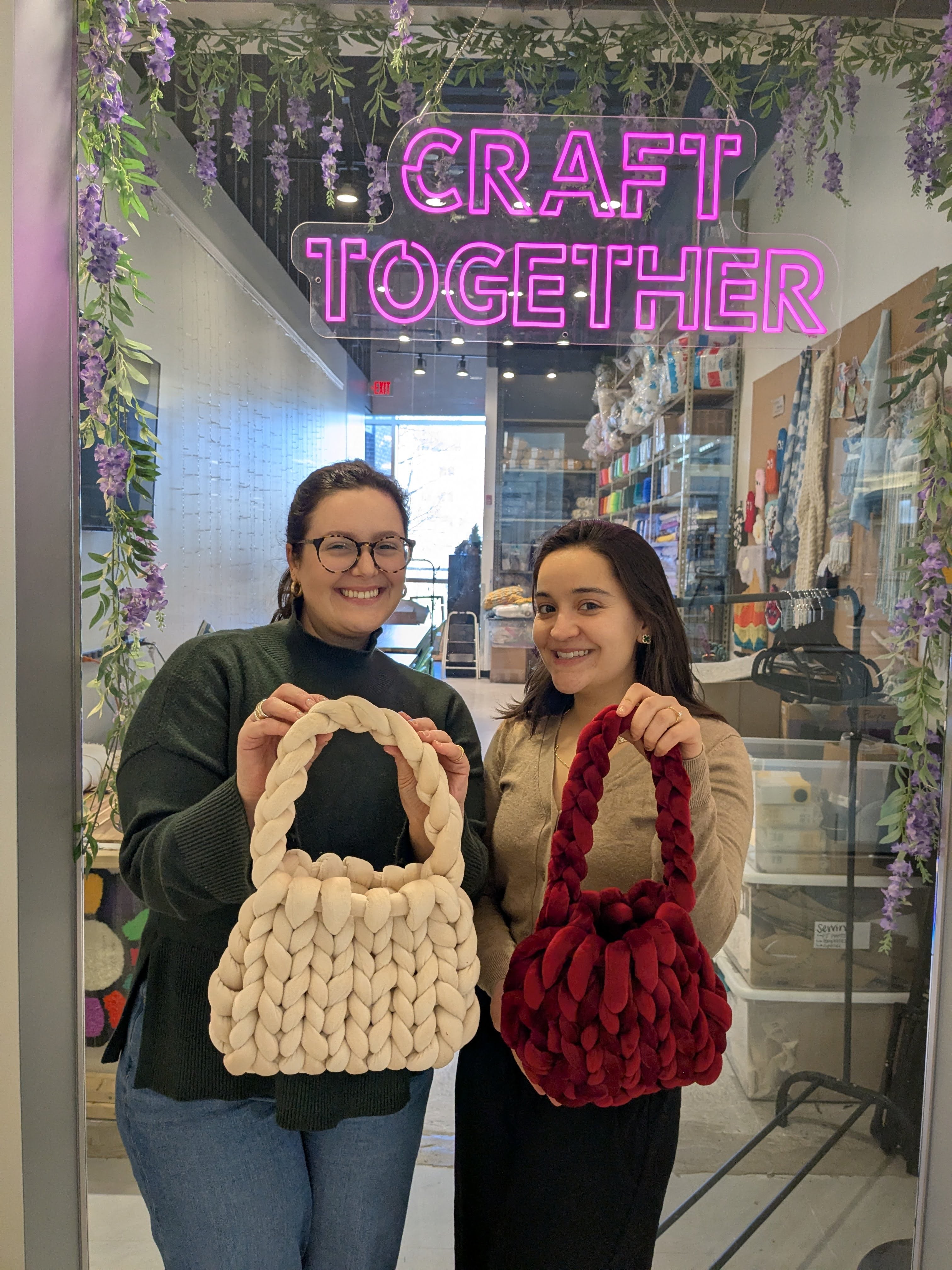 Velvet Hand Bag and Tote (Advanced Beginner) - Cambridge