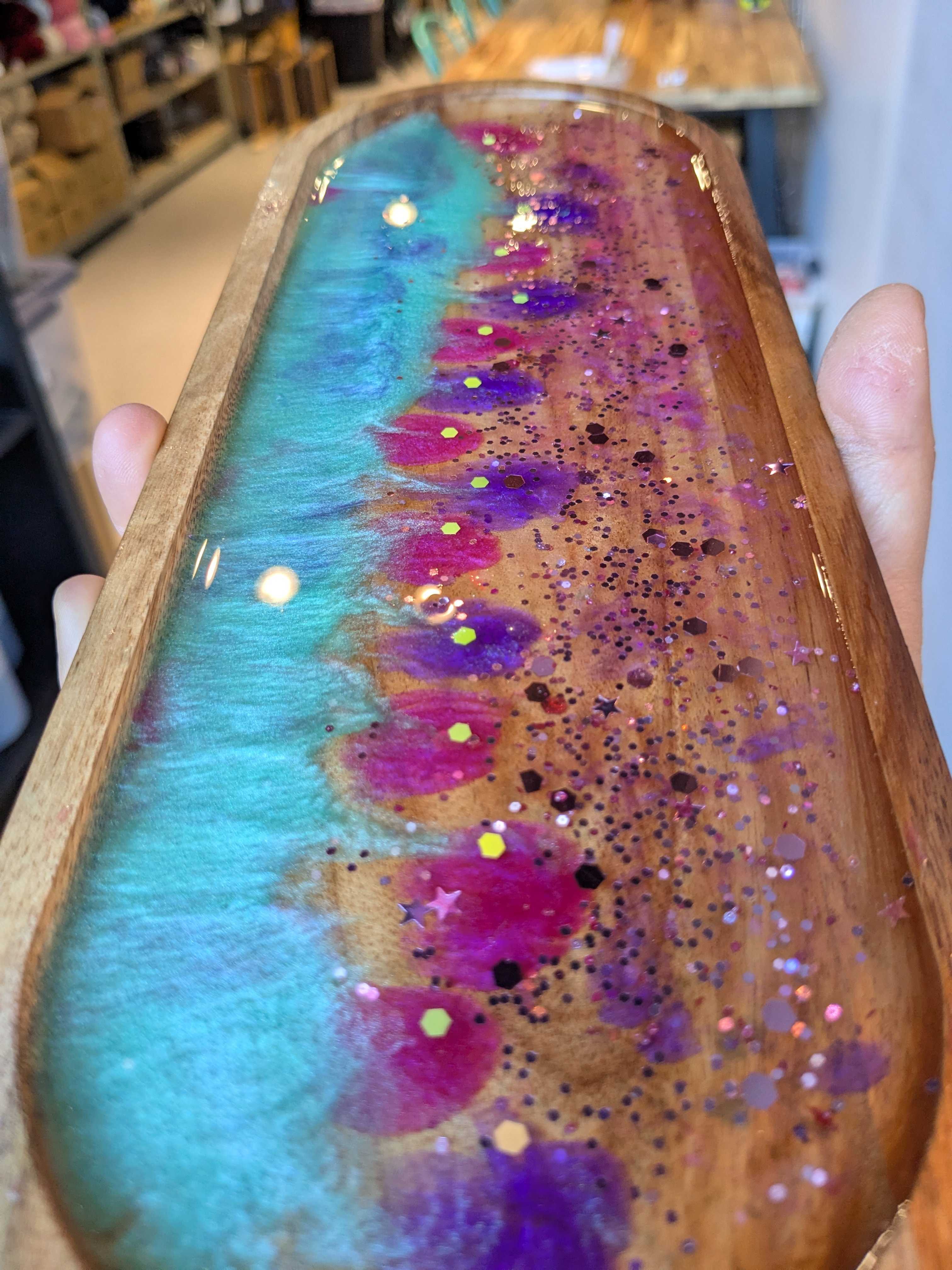 Sea Wave Resin Tray (Cambridge)