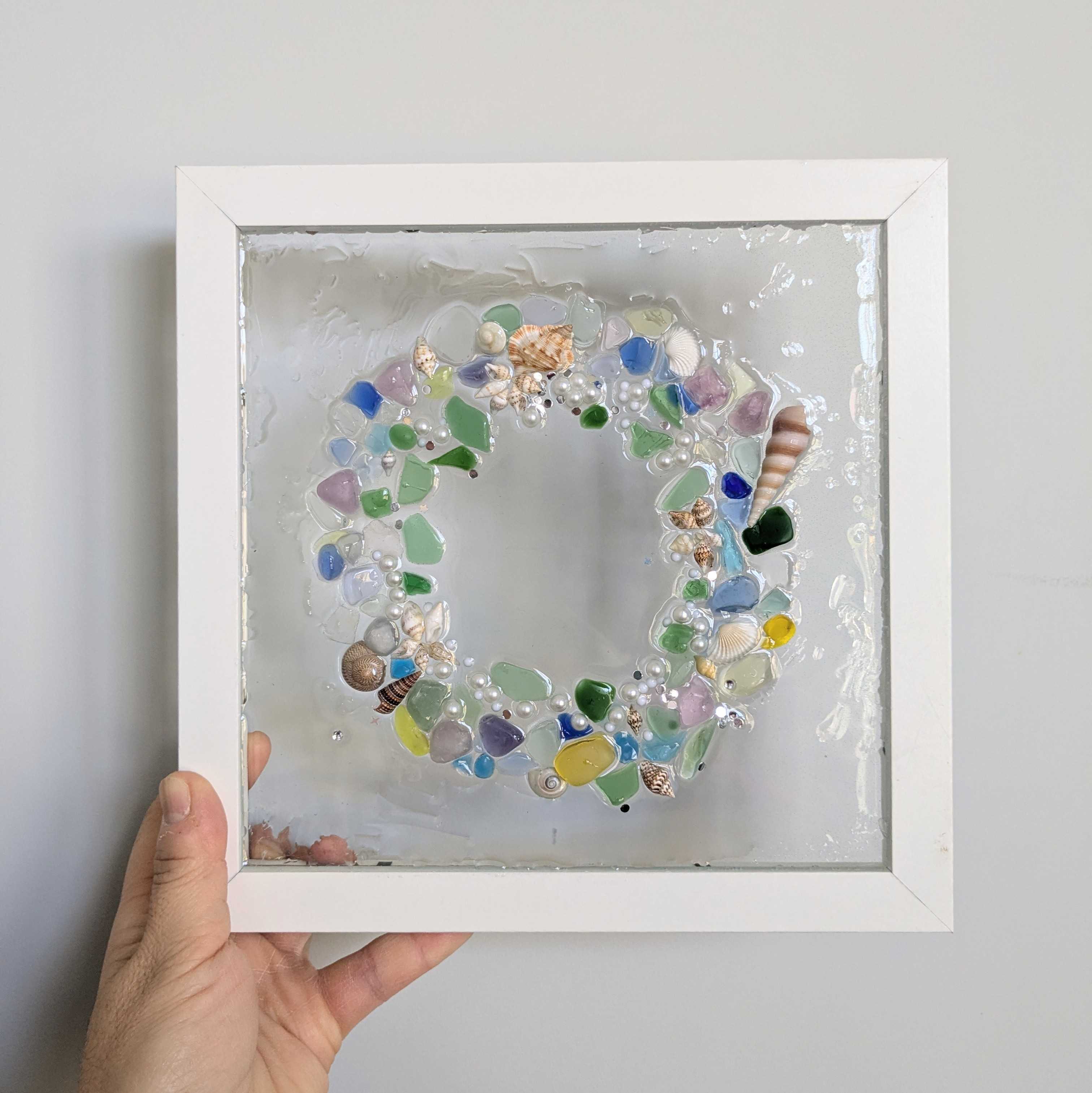Holiday Resin Sea Glass Wreath Frame (Cambridge)
