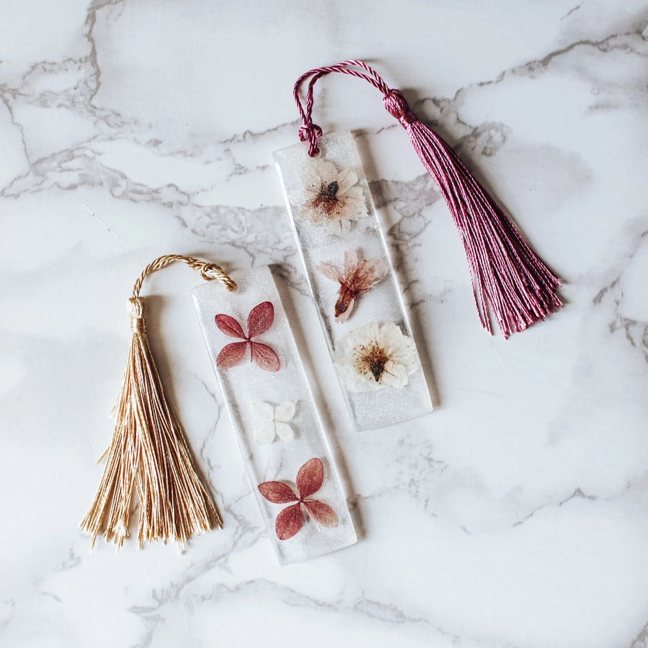 3.5" Pressed Flowers Resin Bookmark