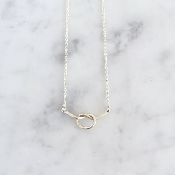 Loveknot Necklace: All silver