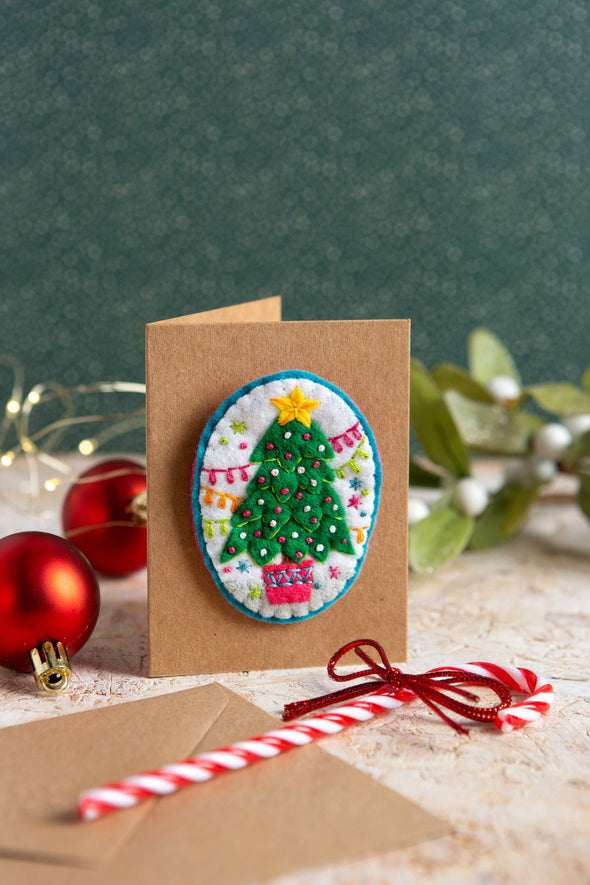 Merry Christmas Felt Craft Brooch Kit