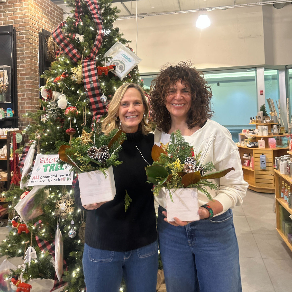 Holiday Centerpiece with Evergreen Foliage (Cambridge)