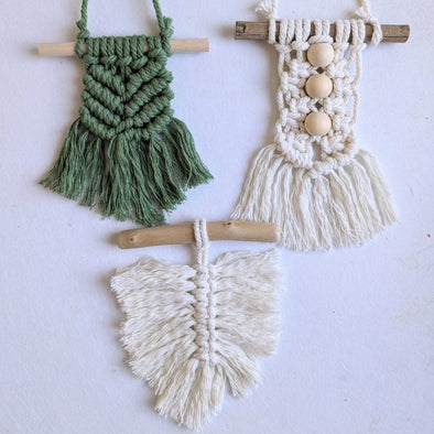 Mini Macramé Hanging Tapestry