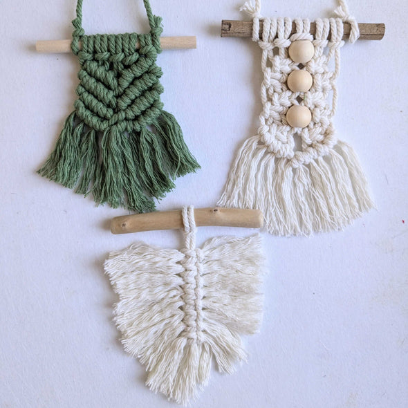 Mini Macramé Hanging Tapestry