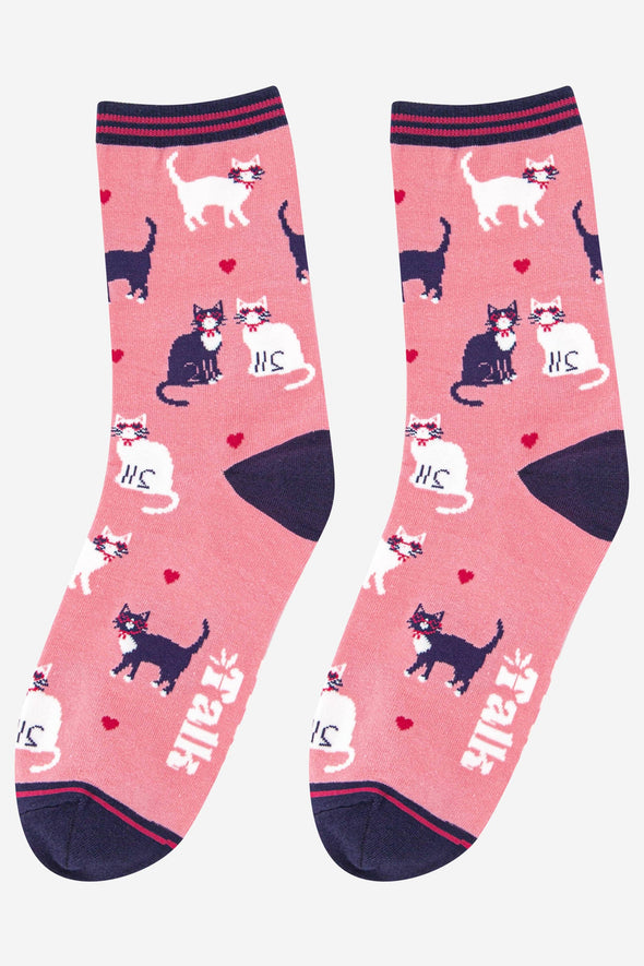 Women's Cats in Love Bamboo Socks in Pink