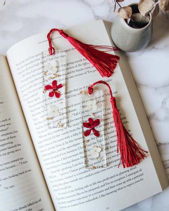 3.5" Pressed Flowers Resin Bookmark