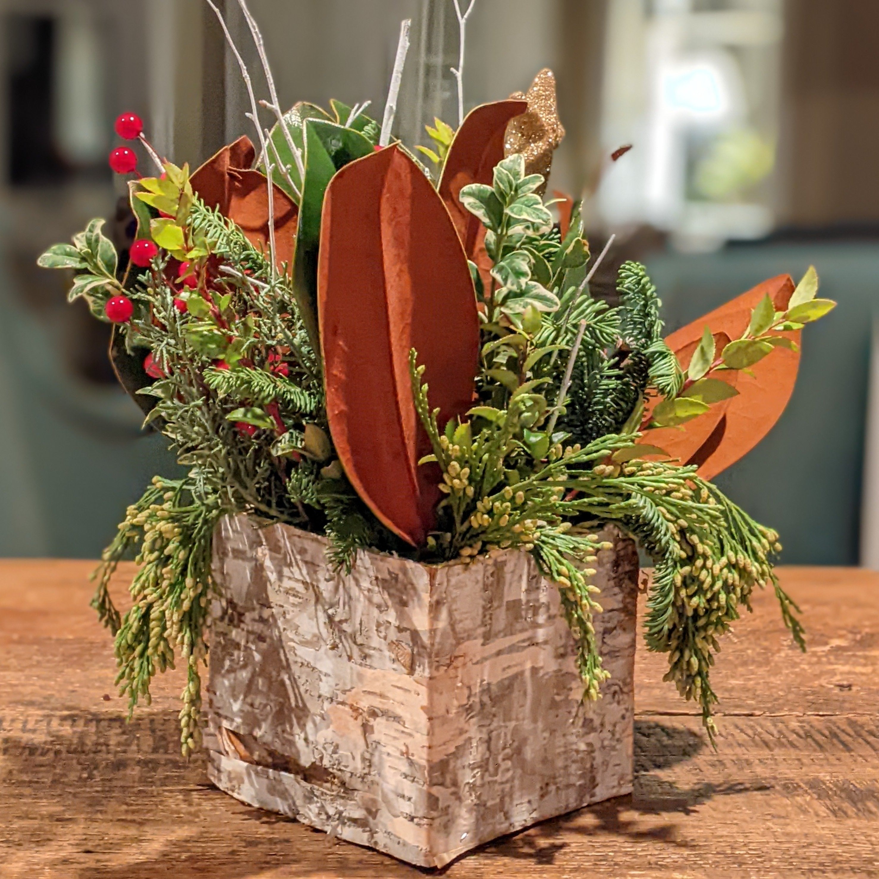 Holiday Centerpiece with Evergreen Foliage Workshop (Cambridge)